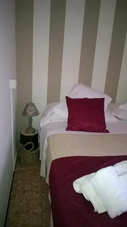 Bed Il Faro Bed and Breakfast Finale Ligure Bed & Breakfast